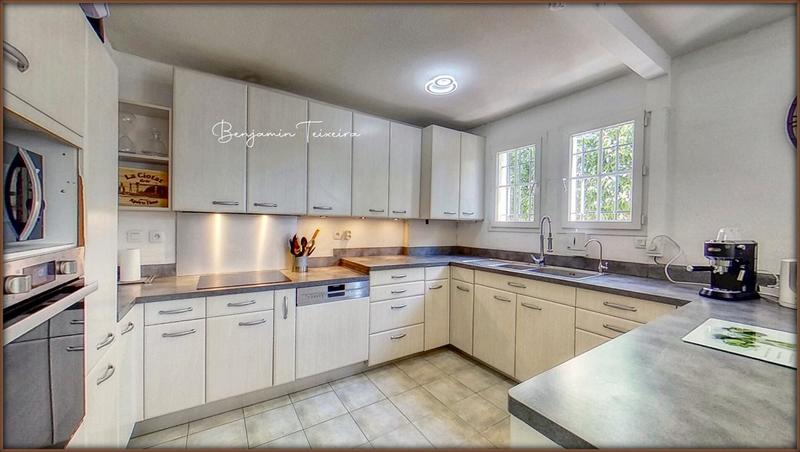 Maison - 96 m² - 5 pièces