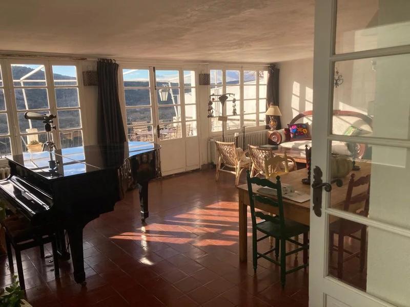 Maison de village - 393 m² - 15 pièces