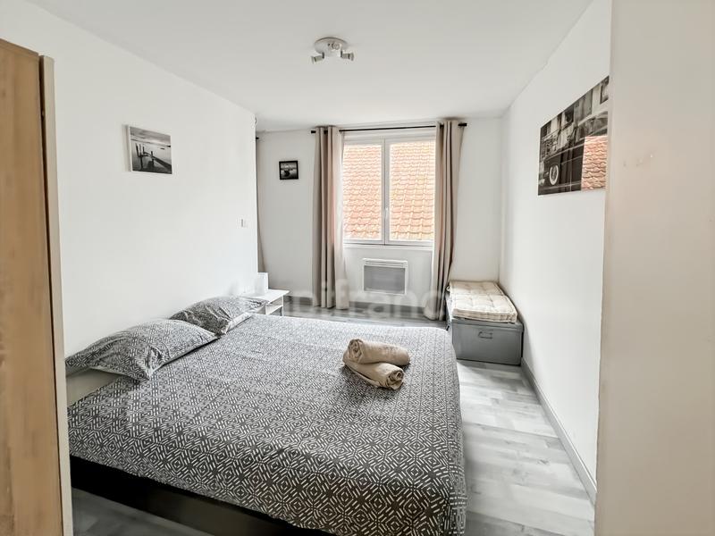 Studio - 25 m² - 2 pièces