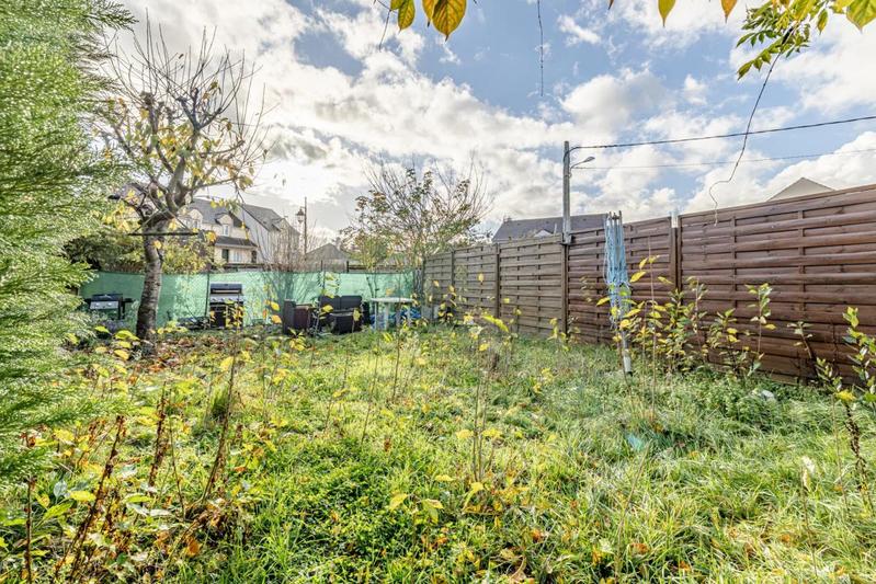 Maison - 95 m² - 5 pièces