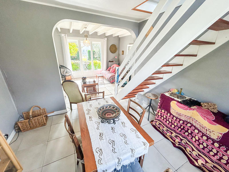 Maison - 90 m² - 5 pièces