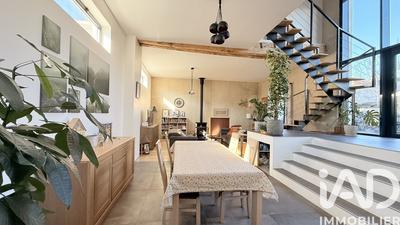 Maison - 215 m² - 6 pièces