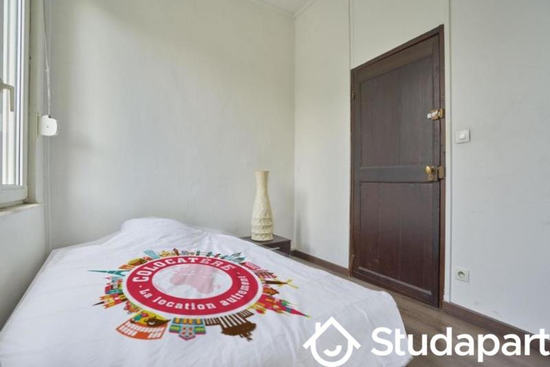 Chambre - 13 m² - 1 pièce