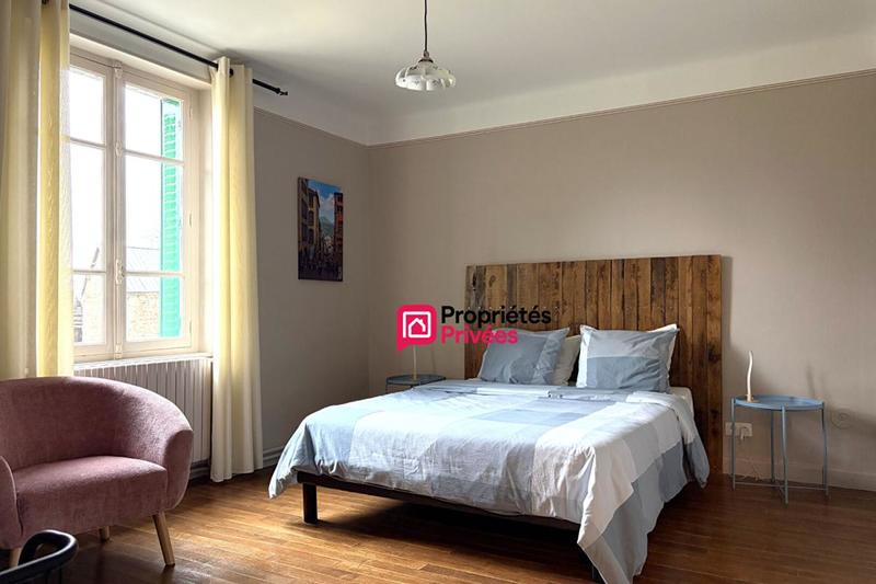 Maison - 200 m² - 6 pièces