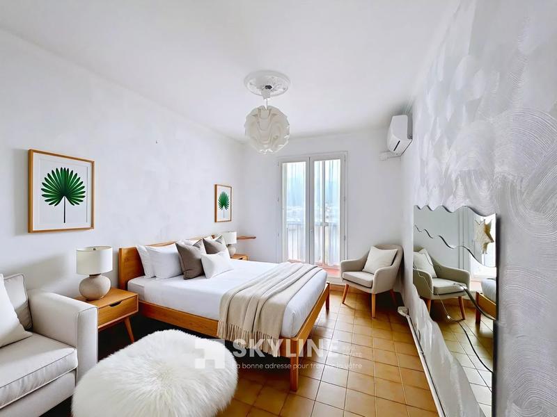 Appartement - 80 m² - 5 pièces