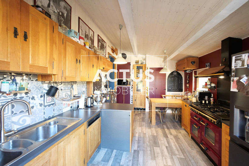 Maison - 144 m² - 6 pièces