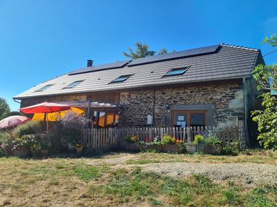 Maison - 235 m² - 11 pièces