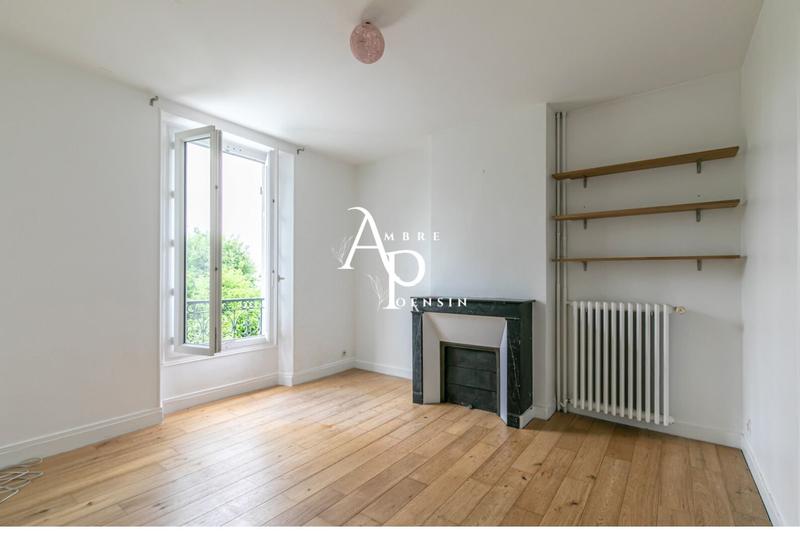 Maison - 247 m² - 10 pièces