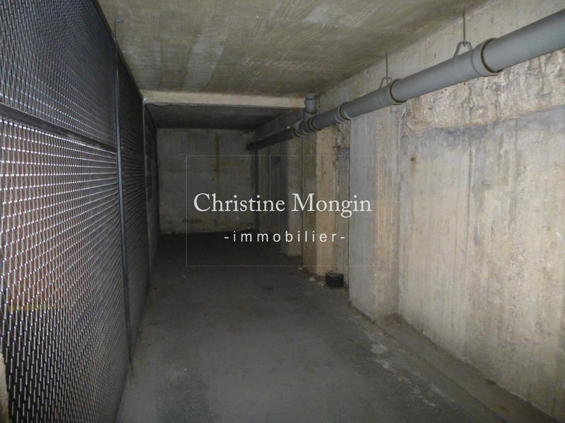 Parking / Garage - 19 m²