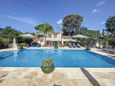 Maison - 226 m² - 4 pièces