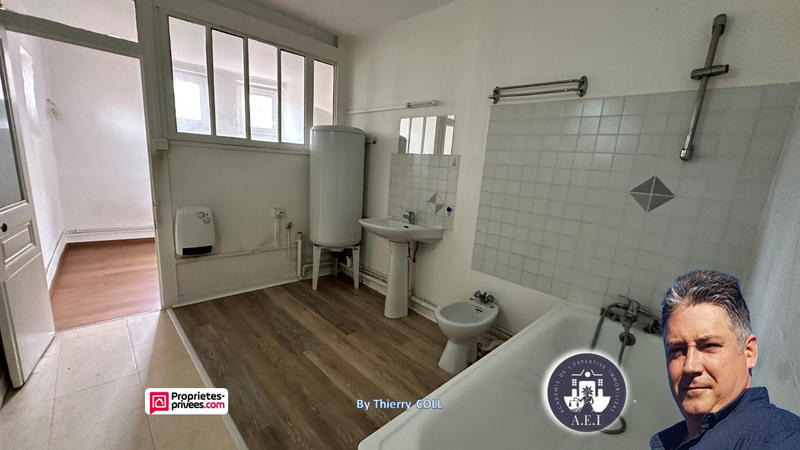 Appartement - 96 m² - 2 pièces