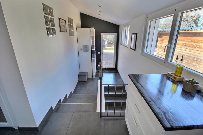 Maison - 184 m² - 8 pièces