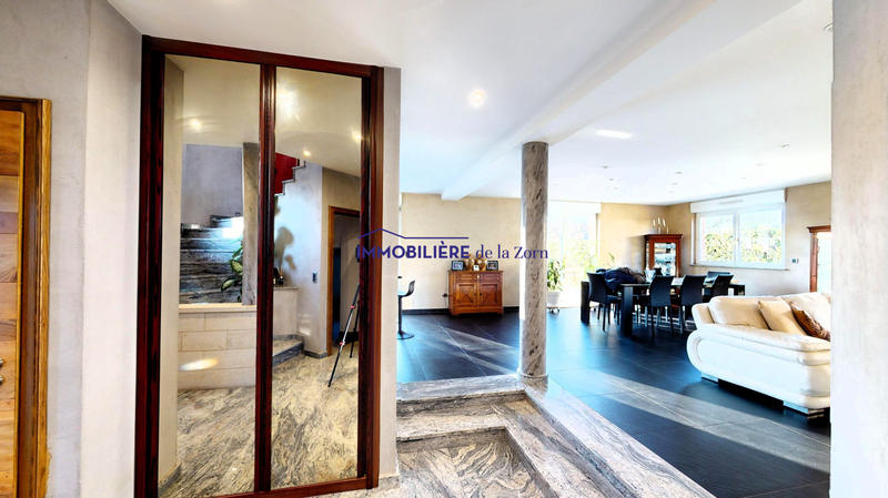 Maison - 196 m² - 8 pièces