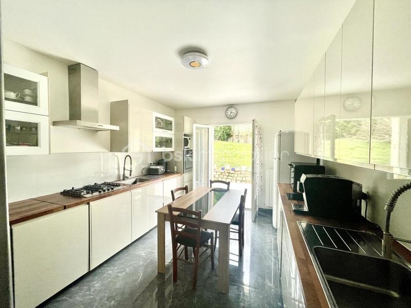 Maison - 175 m² - 7 pièces