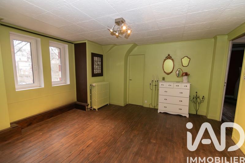 Maison - 247 m² - 9 pièces