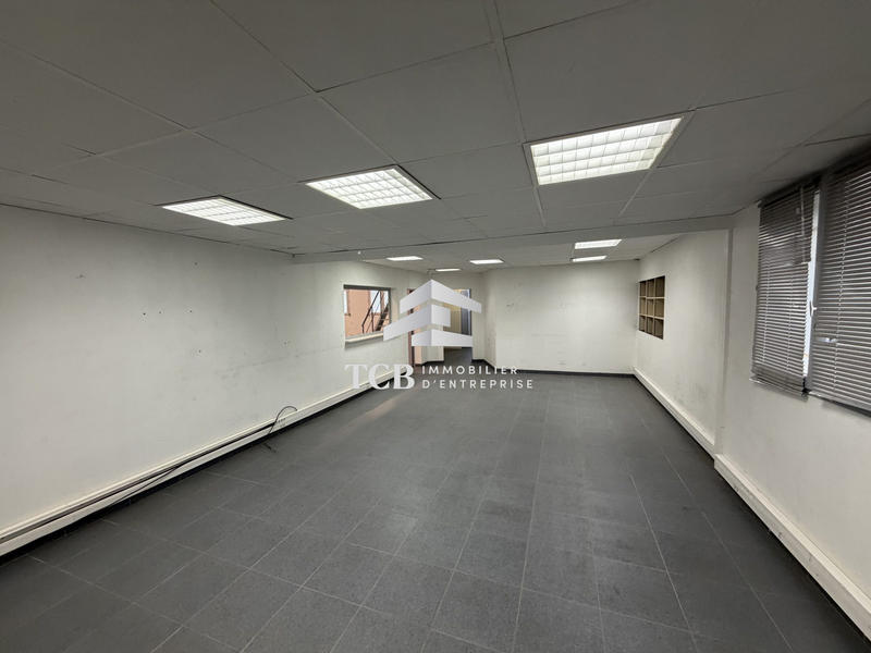 Local d'activités - 546 m²
