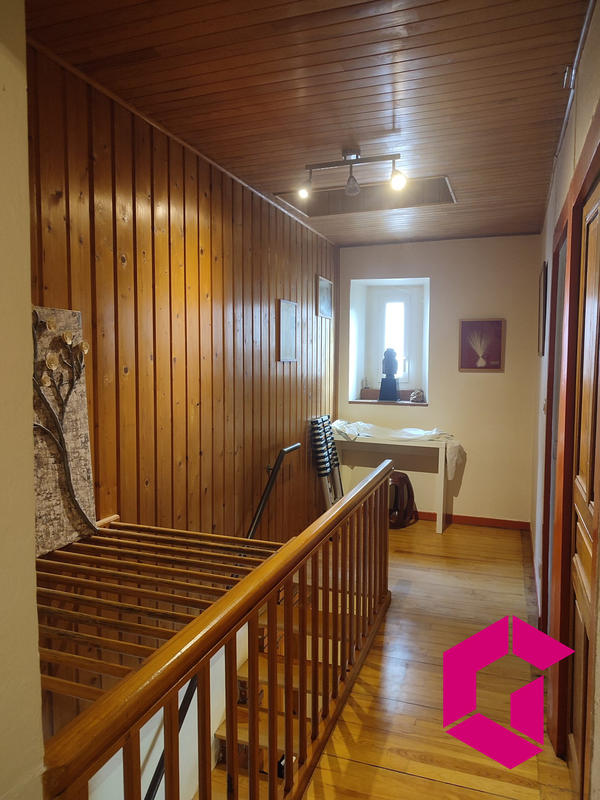 Villa - 178 m² - 9 pièces