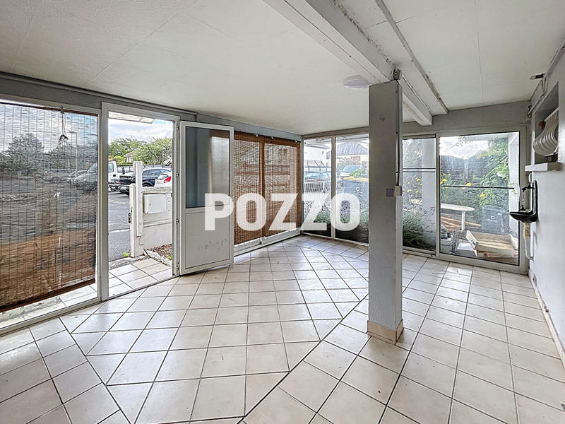 Maison - 342 m² - 18 pièces