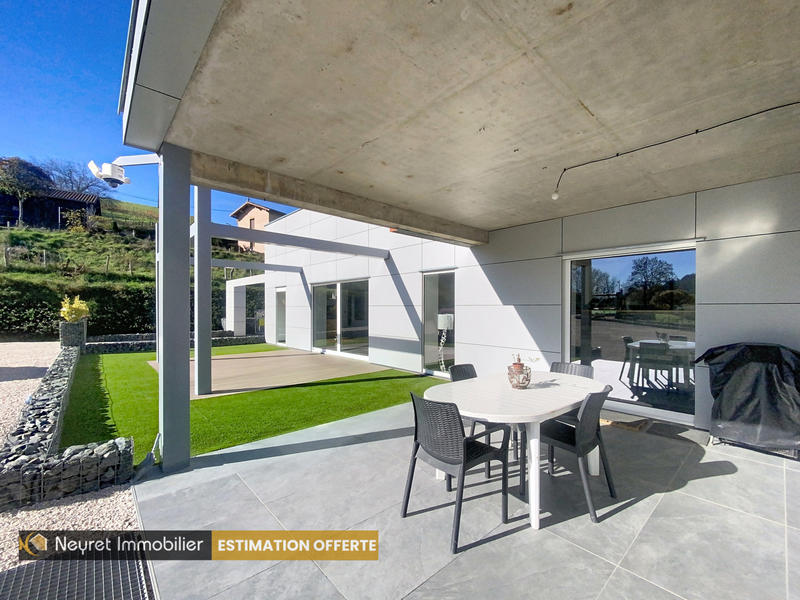 Maison - 180 m² - 4 pièces