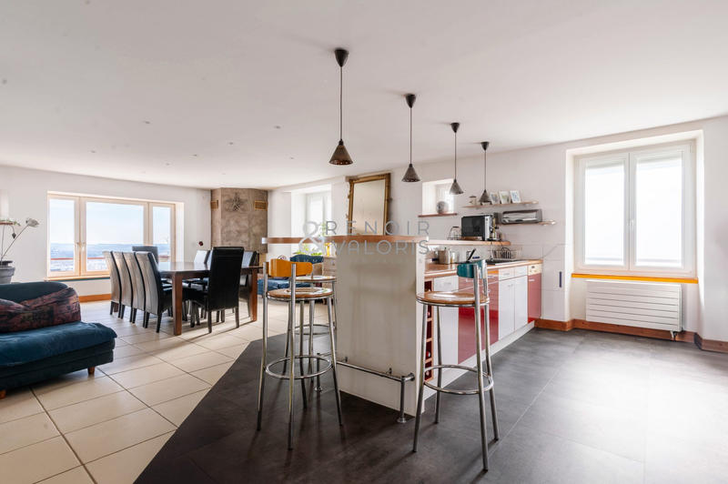 Maison - 395 m² - 10 pièces