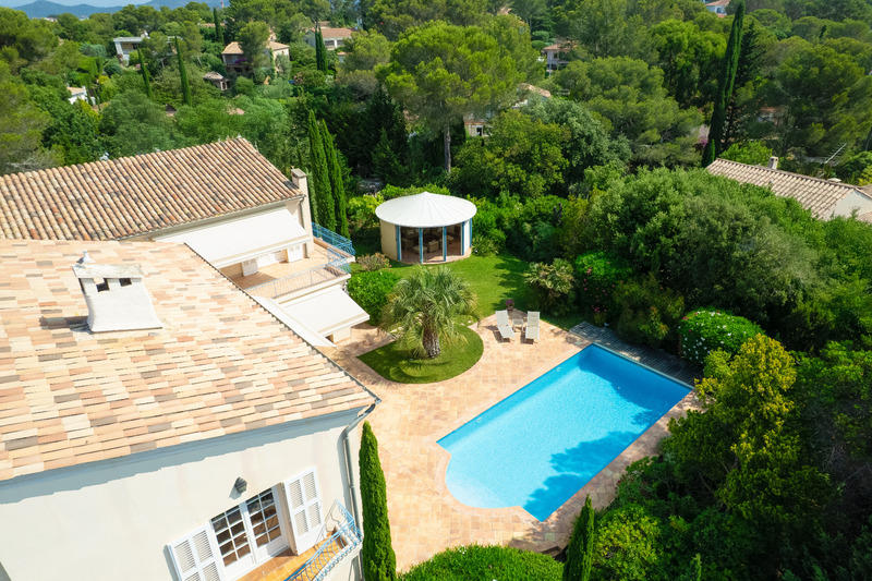 Villa - 350 m² - 8 pièces