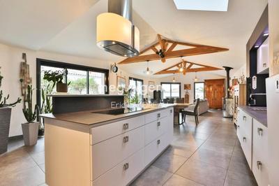 Maison - 190 m² - 6 pièces