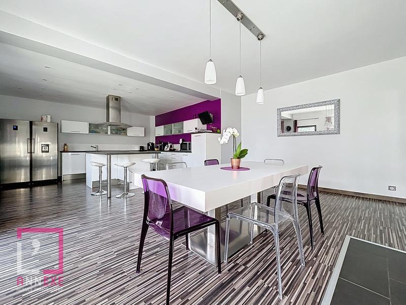 Maison ancienne - 240 m² - 6 pièces