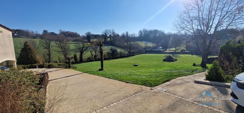 Propriété - 390 m² - 12 pièces