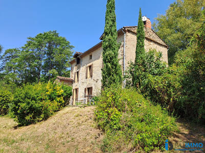 Maison - 195 m² - 6 pièces