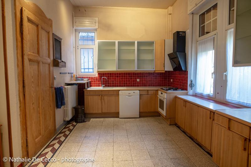 Maison - 288 m² - 10 pièces