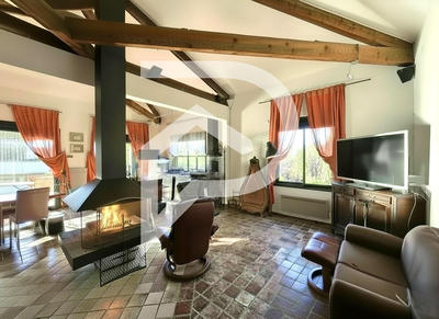 Maison - 140 m² - 5 pièces