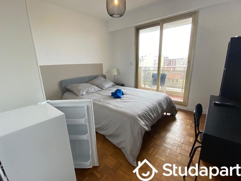 Chambre - 11 m² - 1 pièce