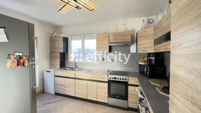 Pavillon - 130 m² - 7 pièces