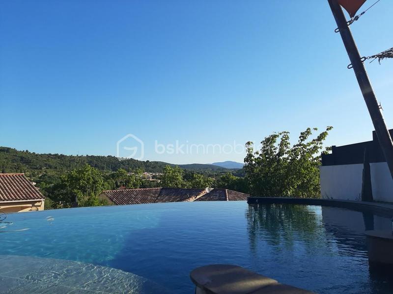 Villa - 145 m² - 6 pièces