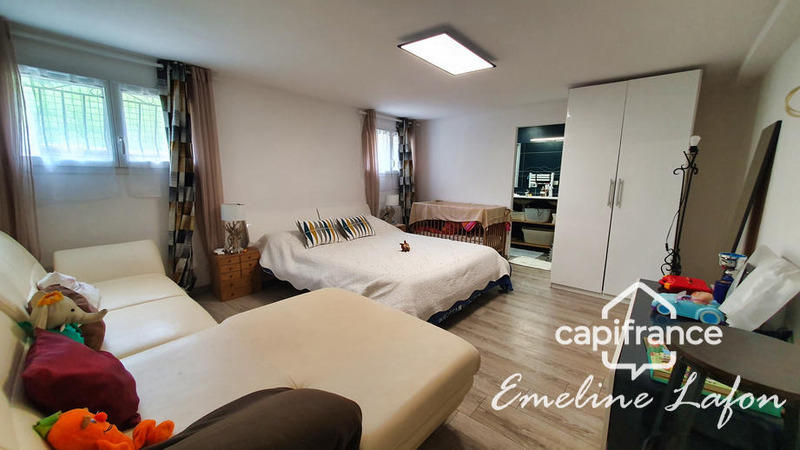 Maison - 196 m² - 8 pièces