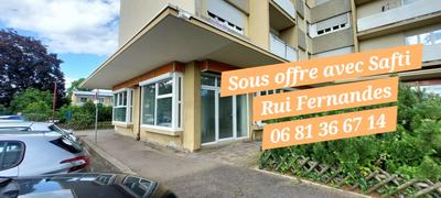 Local commercial - 153 m² - 4 pièces