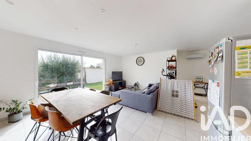 Maison - 90 m² - 5 pièces