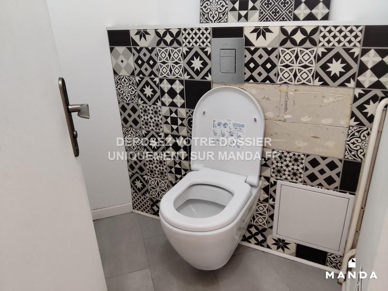 Chambre - 8 m² - 6 pièces