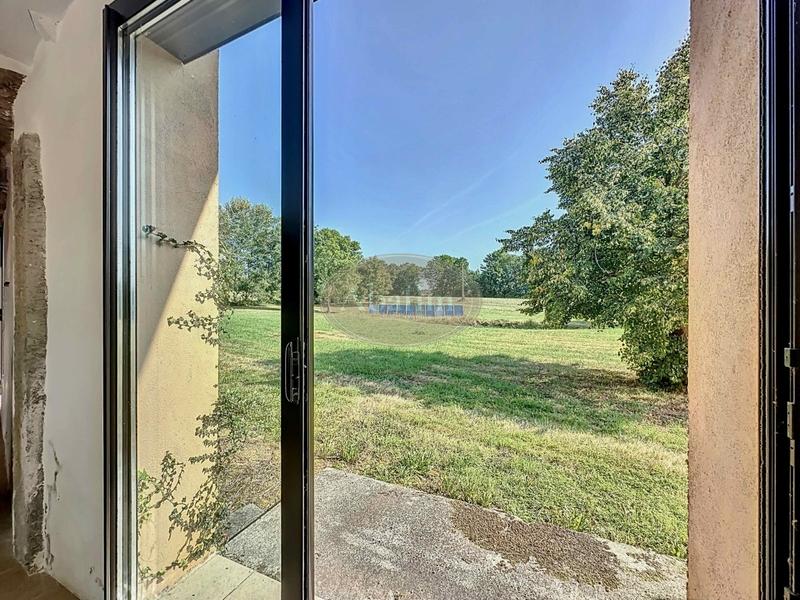 Maison - 280 m² - 8 pièces