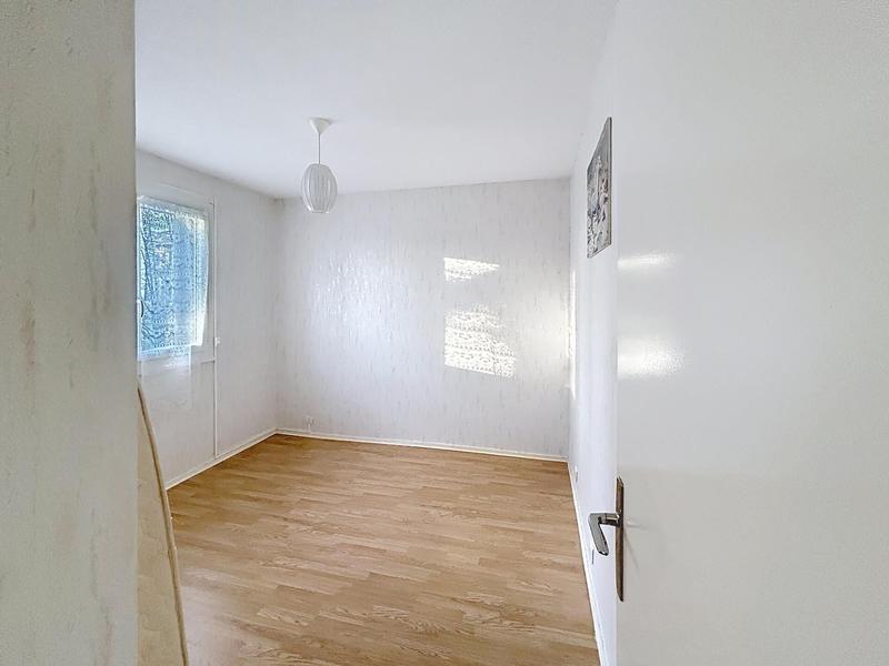 Appartement - 92 m² - 5 pièces