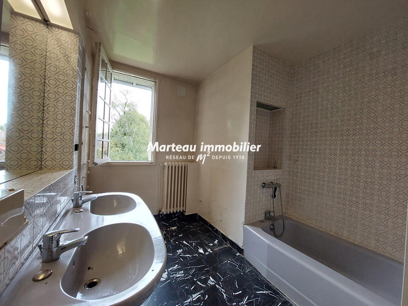 Maison - 215 m² - 8 pièces