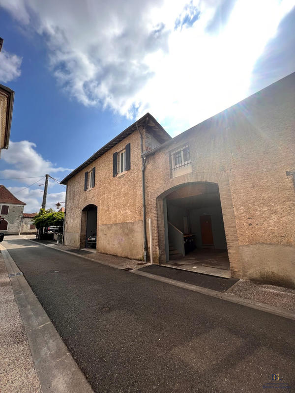 Appartement - 102 m² - 4 pièces