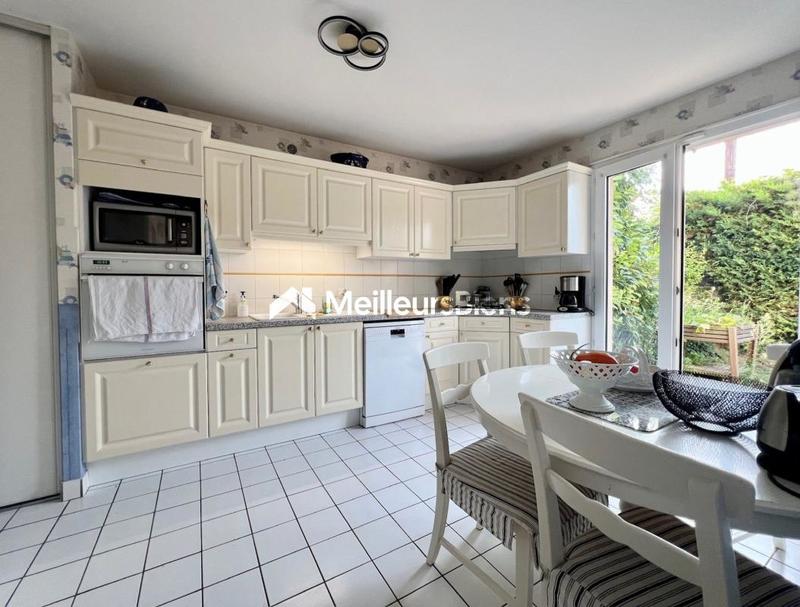 Maison - 143 m² - 6 pièces