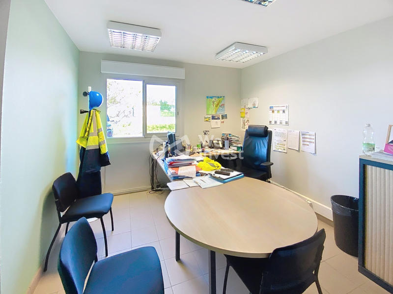 Local commercial - 840 m²