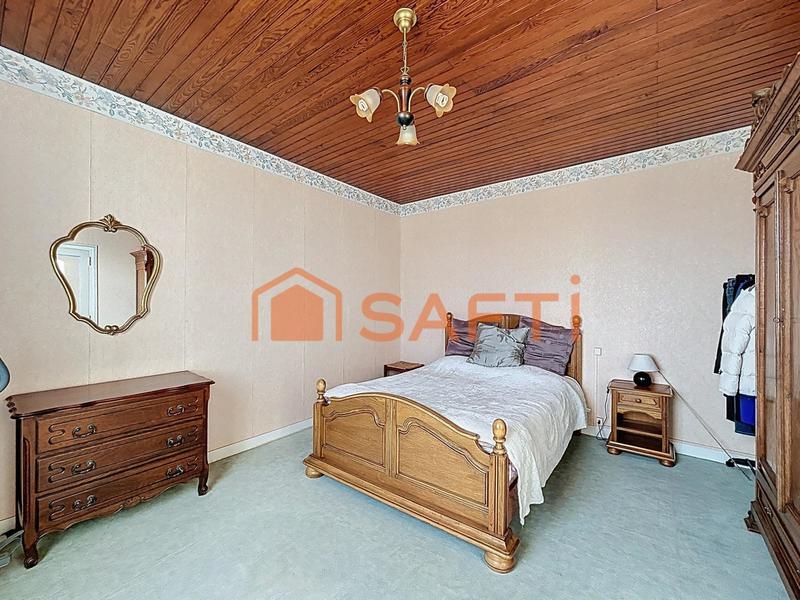 Maison - 223 m² - 9 pièces