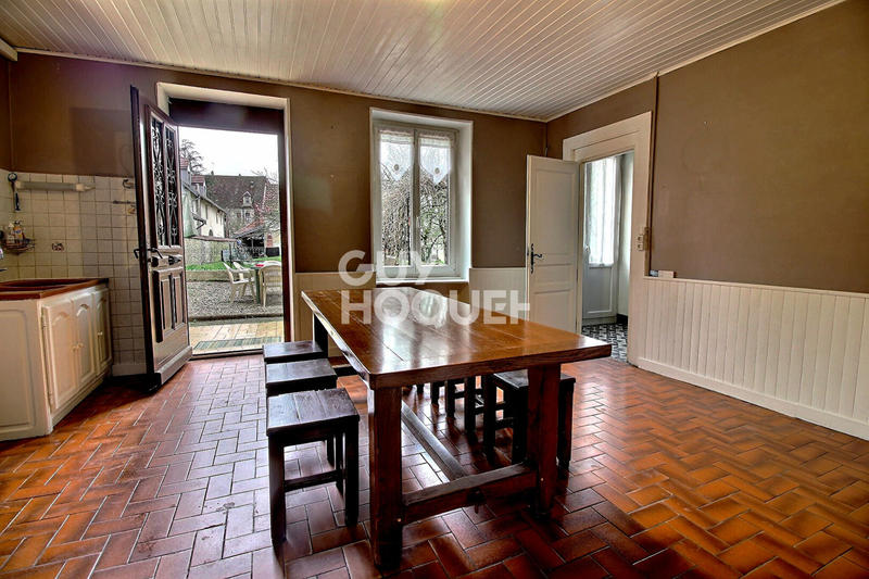 Maison - 400 m² - 13 pièces