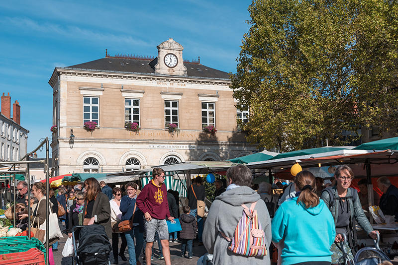 Marché places de la République et Monestier