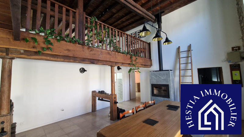 Maison - 295 m² - 6 pièces