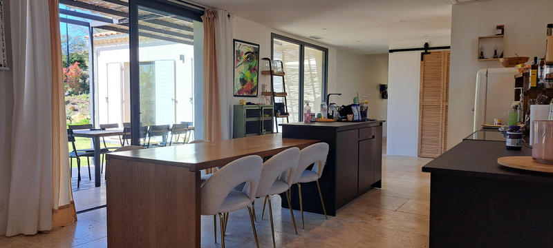 Maison - 185 m² - 5 pièces