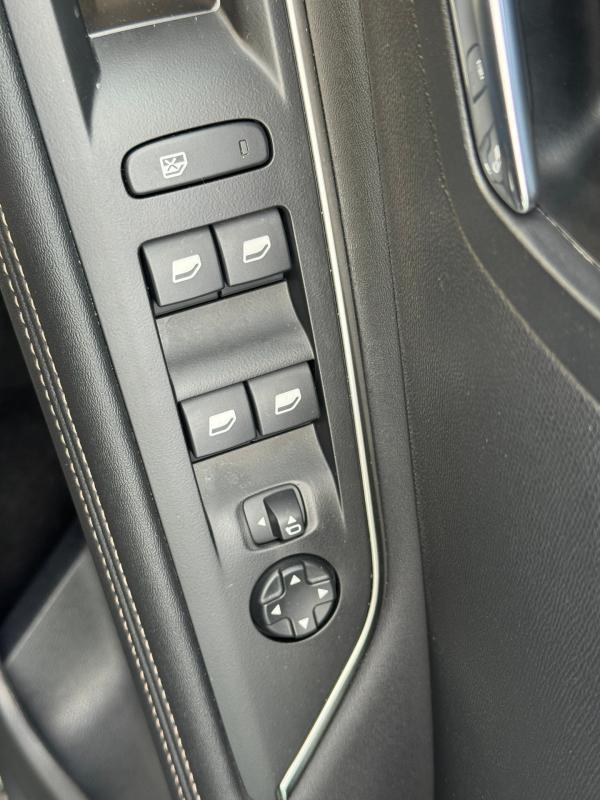 Peugeot 3008 PureTech 130ch s&amp;S Bvm6 Gt